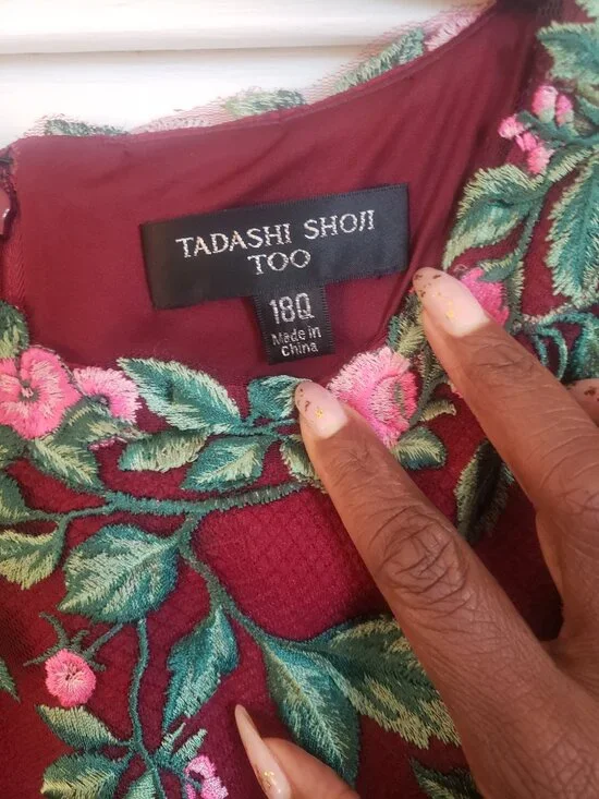 Tadashi Shoji Wine Floral Crepe Gown 2X (18Q) – NWT – Lightweight & Elegant - Picture 7 of 9